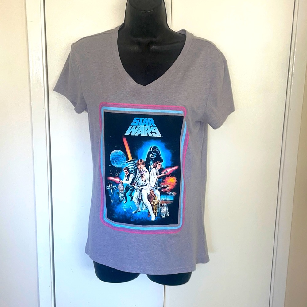 Vintage Star Wars tee in gray graphic of movie stars size m